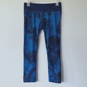 Lululemon Run Inspire Crop II Jumbo Inky Floral Size 4